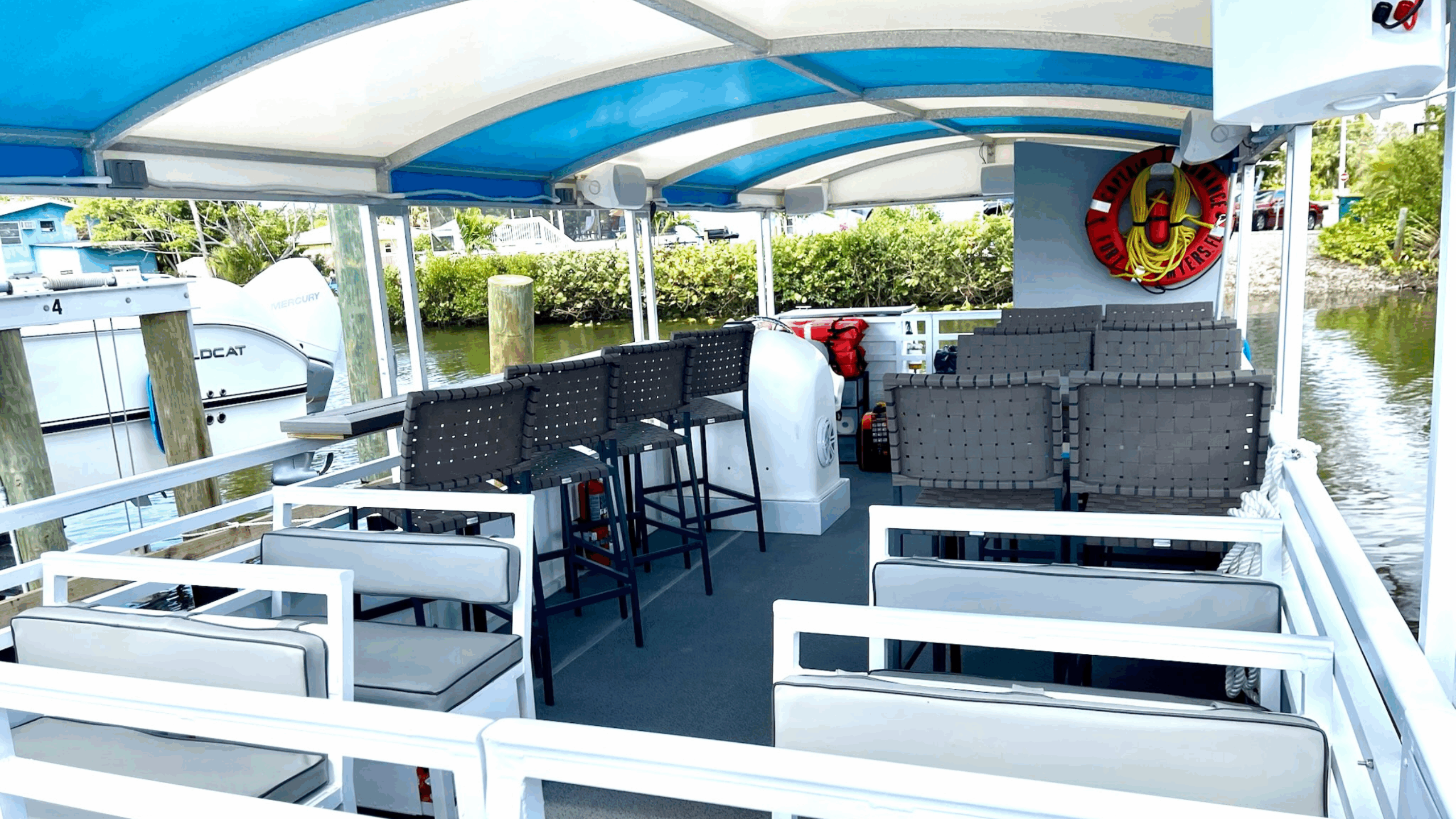 variety-seating-island-vibe-cruises