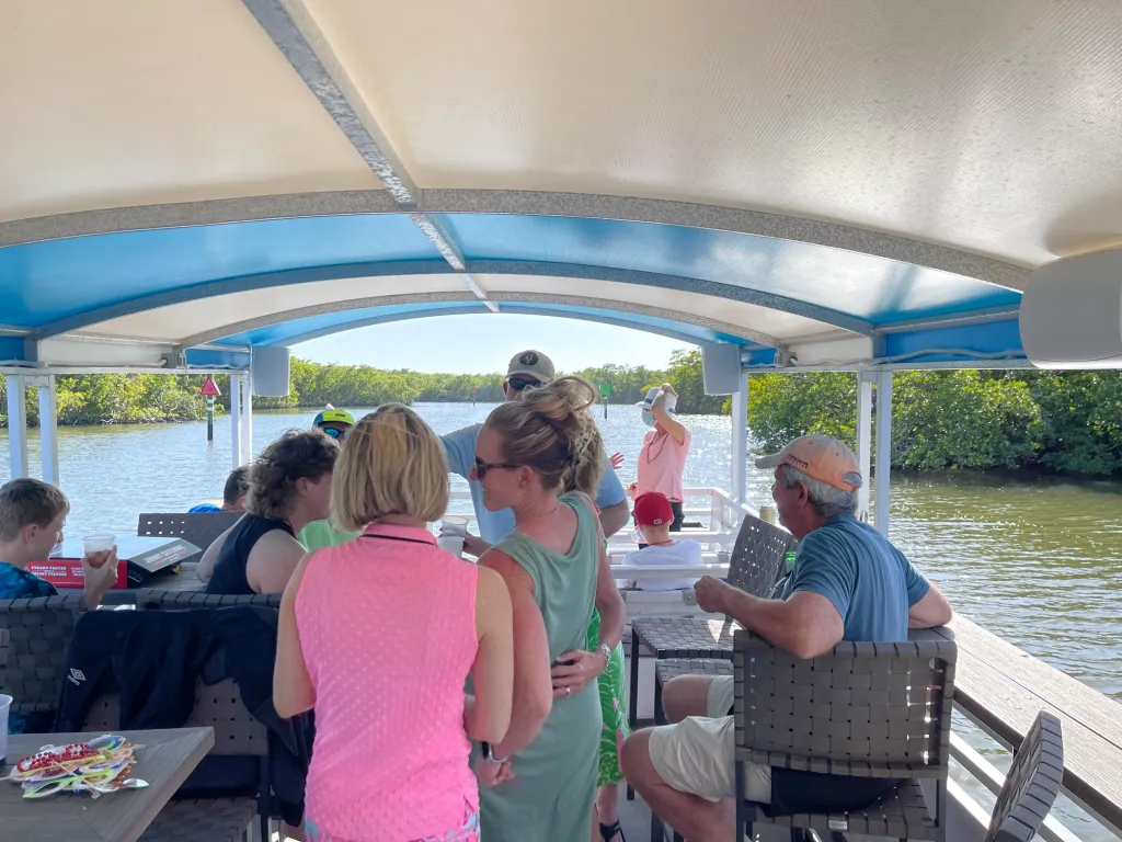 island-vibe-cruises-boat