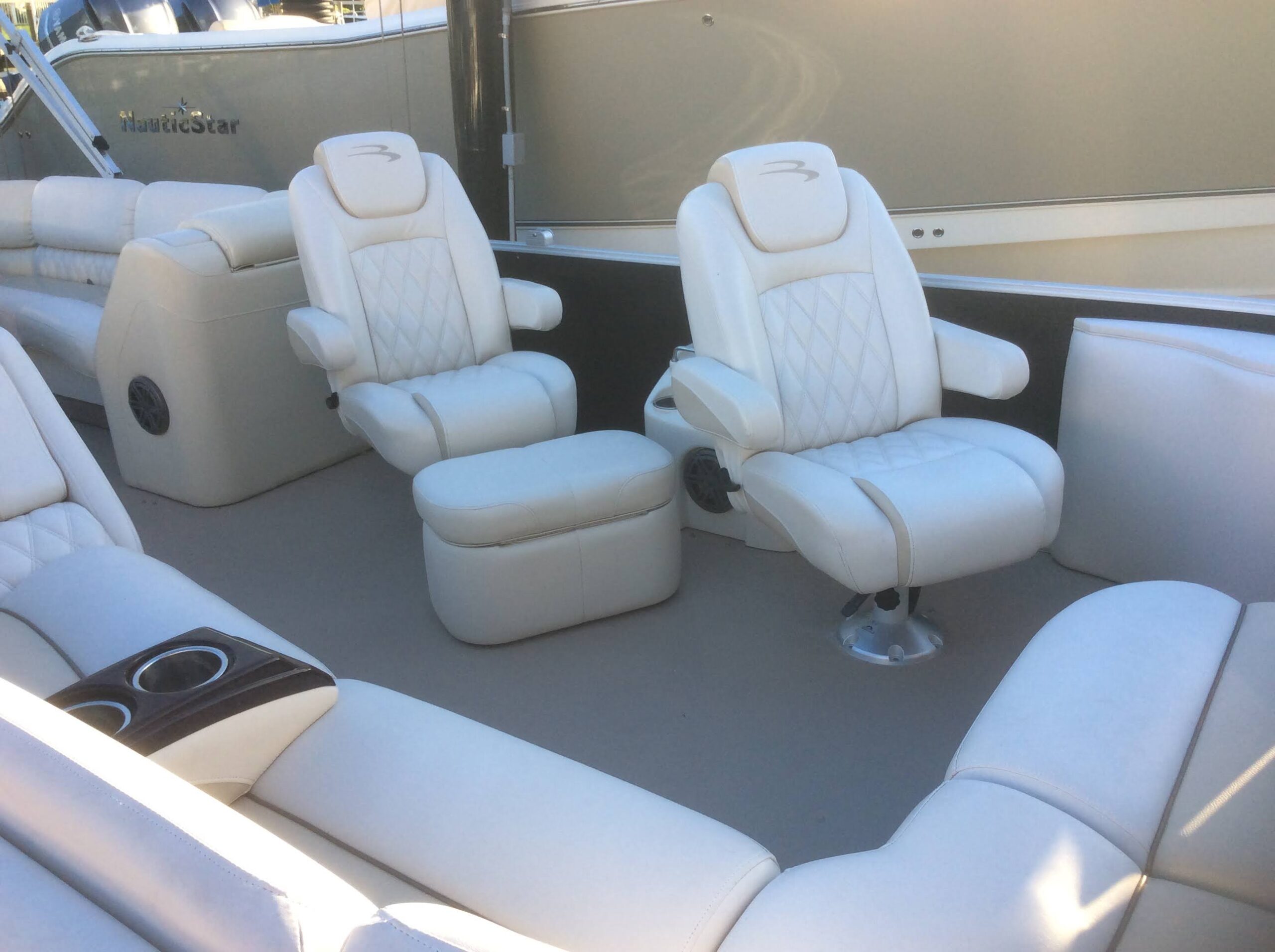 chater-boat-tours-naples (4) (1)