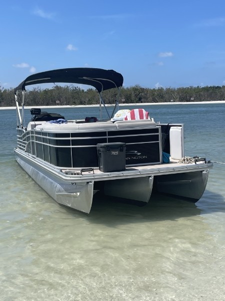25' Bennington Tritoon